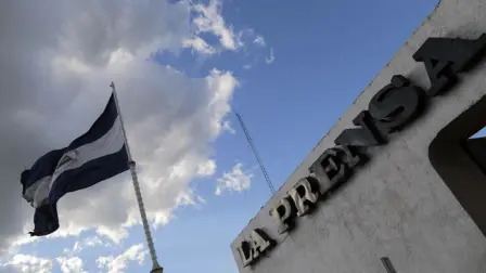 El Premio Mundial de Libertad de Prensa de la UNESCO fue otorgado el 3 de mayo de 2025 al diario nicaragüense La Prensa.

Para más información del tema, visita: https://www.eleconomista.com.mx/internacionales/nicaragua-retira-unesco-premiar-diario-opositor-20250504-757558.html 

¡Síguenos en nuestras redes sociales para mantenerte informado!

Twitter: https://twitter.com/eleconomista 
Facebook: https://www.facebook.com/ElEconomista.mx
Instagram: https://www.instagram.com/eleconomistamx
LinkedIn: https://www.linkedin.com/company/el-economista/

#ElEconomista #EETV