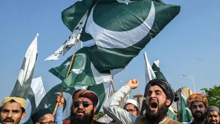 Defiende que Nueva Delhi no ha presentado pruebas sobre la supuesta relación de Islamabad con el atentado terrorista del 22 de abril.

Para más información del tema, visita: https://www.eleconomista.com.mx/internacionales/pakistan-acusa-india-violar-soberania-llevar-paises-borde-guerra-20250509-758384.html

¡Síguenos en nuestras redes sociales para mantenerte informado!

Twitter: https://twitter.com/eleconomista 
Facebook: https://www.facebook.com/ElEconomista.mx
Instagram: https://www.instagram.com/eleconomistamx
LinkedIn: https://www.linkedin.com/company/el-economista/

#ElEconomista #EETV