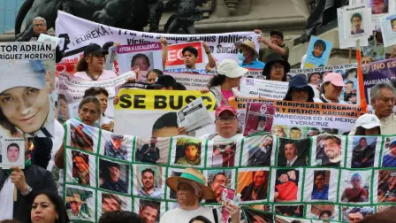 "Este 10 de mayo, en el cual nada tenemos que celebrar, también marchamos y gritamos los nombres de las Madres que ya no están en vida para tenerlas presentes y recordar a las autoridades que para ellas no hubo Verdad ni Justicia".

Para más información del tema, visita: https://www.eleconomista.com.mx/politica/justicia-resultados-madres-buscadoras-exigen-sheinbaum-romper-pacto-impunidad-20250510-758505.html 

¡Síguenos en nuestras redes sociales para mantenerte informado!

Twitter: https://twitter.com/eleconomista 
Facebook: https://www.facebook.com/ElEconomista.mx
Instagram: https://www.instagram.com/eleconomistamx
LinkedIn: https://www.linkedin.com/company/el-economista/

#ElEconomista #EETV