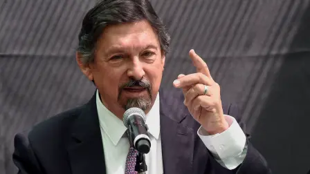 Napoleón Gómez Urrutia.