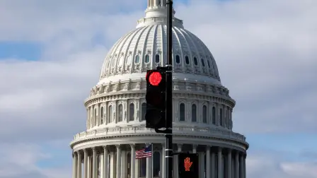 El demócrata Greg Stanton presentó una propuesta para que el Congreso de EU rechace las reformas constitucionales en México, la cual fue secundada por la republicana María Elvira Salazar. Advierten riesgos para el Estado de derecho y el T-MEC.

Para más información del tema, visita: https://www.eleconomista.com.mx/internacionales/congresistas-eu-impulsan-resolucion-reformas-constitucionales-4t-20250530-761491.html 

¡Síguenos en nuestras redes sociales para mantenerte informado!

Twitter: https://twitter.com/eleconomista 
Facebook: https://www.facebook.com/ElEconomista.mx
Instagram: https://www.instagram.com/eleconomistamx
LinkedIn: https://www.linkedin.com/company/el-economista/

#ElEconomista #EETV
