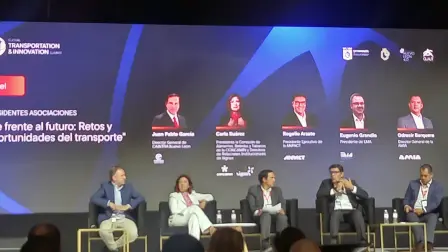 Panel De frente al futuro. Retos y oportunidades del Transporte, durante el Global Transportación & Innovation Summit en Monterrey.