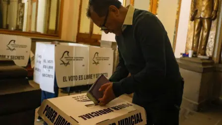 El Organismo desaconsejó a los países miembros replicar los comicios del Poder Judicial hechos en México.

Para más información del tema, visita: https:https://www.eleconomista.com.mx/politica/mexico-rechaza-recomendaciones-oea-sobre-elecciones-judicial-20250607-762648.html 

¡Síguenos en nuestras redes sociales para mantenerte informado!

Twitter: https://twitter.com/eleconomista 
Facebook: https://www.facebook.com/ElEconomista.mx
Instagram: https://www.instagram.com/eleconomistamx
LinkedIn: https://www.linkedin.com/company/el-economista/

#ElEconomista #EETV #ElecciónJudicial