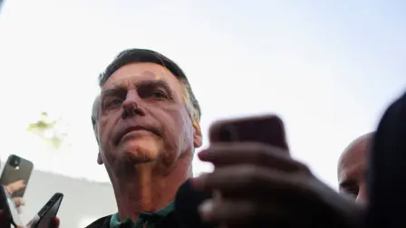 Bolsonaro se enfrenta a una pena de hasta 40 años de cárcel en el peor de sus escenarios por una trama para mantenerle en el poder después de las elecciones de 2022.

Para más información del tema, visita: https://www.eleconomista.com.mx/internacionales/brasil-juzga-aliados-clave-bolsonaro-intento-golpe-20250609-762884.html

¡Síguenos en nuestras redes sociales para mantenerte informado!

Twitter: https://twitter.com/eleconomista 
Facebook: https://www.facebook.com/ElEconomista.mx
Instagram: https://www.instagram.com/eleconomistamx
LinkedIn: https://www.linkedin.com/company/el-economista/

#ElEconomista #EETV