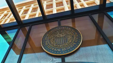 Los datos del viernes no mostraron signos de tensión significativa en el mercado laboral, lo que sugiere que la Fed no tiene prisa por recortar las tasas de interés a corto plazo.