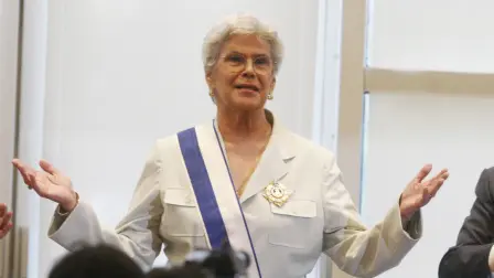 Violeta Barrios de Chamorro hizo historia en 1990 al convertirse en la primera mujer presidenta en toda América.