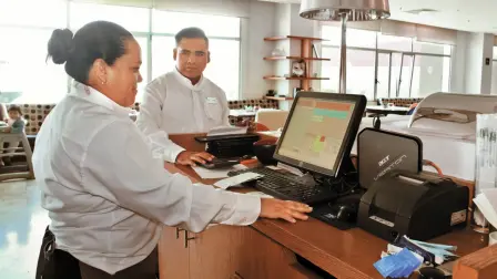 Derivado de los diferentes rubros y tamaños que agrupa el sector terciario es complicado que todos puedan reducir su jornada laboral, razón por la cual los comerciantes piden ser excluidos del proyecto.