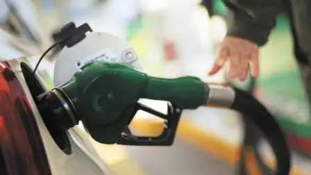 Van 13 semanas consecutivas sin estímulos fiscales para las gasolinas y el diésel.

Para más información del tema, visita: https://www.eleconomista.com.mx/economia/cuanto-vende-gasolina-magna-20250706-766881.html

¡Síguenos en nuestras redes sociales para mantenerte informado!

Twitter: https://twitter.com/eleconomista 
Facebook: https://www.facebook.com/ElEconomista.mx
Instagram: https://www.instagram.com/eleconomistamx
LinkedIn: https://www.linkedin.com/company/el-economista/
T

#ElEconomista #EETV