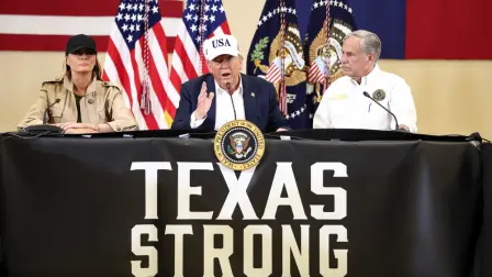 La visita del presidente estadounidense se produce en un momento en que aumentan las dudas sobre la gestión de la crisis por parte de las autoridades locales y el impacto de los recortes presupuestarios, solicitados por la administración de Trump, en los sistemas de alerta y rescate.

Para más información del tema, visita: https://www.eleconomista.com.mx/internacionales/donald-trump-visita-texas-evaluar-danos-devastadoras-inundaciones-20250711-767814.html

¡Síguenos en nuestras redes sociales para mantenerte informado!

Twitter: https://twitter.com/eleconomista 
Facebook: https://www.facebook.com/ElEconomista.mx
Instagram: https://www.instagram.com/eleconomistamx
LinkedIn: https://www.linkedin.com/company/el-economista/

#ElEconomista #EETV