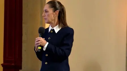 La presidenta Claudia Sheinbaum expresó este martes su rechazo a la decisión del Departamento de Comercio de Estados Unidos de reinstaurar un arancel del 17.09% a las exportaciones mexicanas de jitomate, una medida que calificó como “injusta” y que afecta directamente a los productores nacionales y a los consumidores estadounidenses.

Para más información del tema, visita: https://www.eleconomista.com.mx/politica/sheinbaum-rechaza-arancel-eu-jitomate-mexicano-20250715-768231.html

¡Síguenos en nuestras redes sociales para mantenerte informado!

Twitter: https://twitter.com/eleconomista 
Facebook: https://www.facebook.com/ElEconomista.mx
Instagram: https://www.instagram.com/eleconomistamx
LinkedIn: https://www.linkedin.com/company/el-economista/

#ElEconomista #EETV