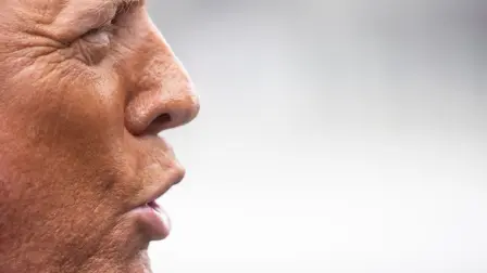 El gobierno del presidente Donald Trump impedirá que los migrantes que entraron sin visa en Estados Unidos pidan libertad bajo fianza, de modo que podrían quedar detenidos meses o años, informó este martes el Washington Post, que cita un memorando interno.