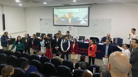 Trabajadores argumentan que una de las principales razones por las que se demanda la destitución de la secretaria general, Asa Salazar, es por “violar en reiteradas ocasiones el estatuto y meter a Aeroméxico a dos sobrecargos de Connect que fueron rescindidas, respetando su antigüedad y pasando por encima de todos los compañeros”.