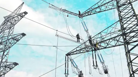 Esto pone a prueba la estabilidad del sistema eléctrico nacional, principalmente en estados de alta concentración industrial en el norte, centro y sur del país, afirmó Quartux, empresa de soluciones energéticas.

Para más información del tema, visita: https://www.eleconomista.com.mx/estados/cfe-cenace-alertan-riesgo-apagones-julio-alta-demanda-electrica-20250715-768286.html

¡Síguenos en nuestras redes sociales para mantenerte informado!

Twitter: https://twitter.com/eleconomista 
Facebook: https://www.facebook.com/ElEconomista.mx
Instagram: https://www.instagram.com/eleconomistamx
LinkedIn: https://www.linkedin.com/company/el-economista/

#ElEconomista #EETV