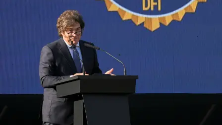 La privatización de AySA forma parte de un plan a gran escala del presidente argentino, Javier Milei, de traspasar un listado de empresas públicas a capitales privados.