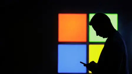 El ataque global al software de servidor de Microsoft, utilizado por miles de organismos públicos y empresas para compartir documentos dentro de las organizaciones, podría ser obra de un único actor, según un investigador de ciberseguridad.

Para más información del tema, visita: https://www.eleconomista.com.mx/tecnologia/ciberataque-servidores-sharepoint-microsoft-deberse-unico-actor-20250721-769046.html

¡Síguenos en nuestras redes sociales para mantenerte informado!

Twitter: https://twitter.com/eleconomista 
Facebook: https://www.facebook.com/ElEconomista.mx
Instagram: https://www.instagram.com/eleconomistamx
LinkedIn: https://www.linkedin.com/company/el-economista/

#ElEconomista #EETV