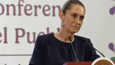 La presidenta Claudia Sheinbaum aseguró que no habrá impunidad en el caso del homicidio de Irma Hernández Cruz, maestra jubilada y taxista de Veracruz, secuestrada y asesinada por un grupo armado.

Para más información del tema, visita: https://www.eleconomista.com.mx/politica/sheinbaum-promete-justicia-asesinato-maestra-jubilada-veracruz-20250725-769818.html 

¡Síguenos en nuestras redes sociales para mantenerte informado!

Twitter: https://twitter.com/eleconomista 
Facebook: https://www.facebook.com/ElEconomista.mx
Instagram: https://www.instagram.com/eleconomistamx
LinkedIn: https://www.linkedin.com/company/el-economista/

#ElEconomista #EETV #Sheinbaum