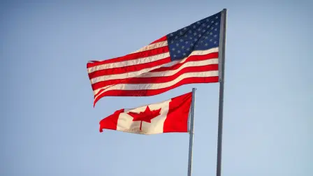 Las conversaciones comerciales entre Canadá y Estados Unidos se encuentran en una fase intensa, dijo este lunes a la prensa el primer ministro, Mark Carney, quien reiteró que un acuerdo sin ningún tipo de aranceles es improbable.

Para más información del tema, visita: https://www.eleconomista.com.mx/empresas/carney-platicas-canada-eu-fase-intensa-hay-posibilidad-aranceles-20250728-770093.html

¡Síguenos en nuestras redes sociales para mantenerte informado!

Twitter: https://twitter.com/eleconomista 
Facebook: https://www.facebook.com/ElEconomista.mx
Instagram: https://www.instagram.com/eleconomistamx
LinkedIn: https://www.linkedin.com/company/el-economista/

#ElEconomista #EETV