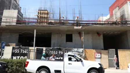 Se reducirán hasta 85% los tiempos de respuesta en la tramitación de permisos para el desarrollo habitacional enfocado al segmento social

Para más información del tema, visita: https://www.eleconomista.com.mx/econohabitat/son-tramites-construccion-vivienda-facilitara-gobierno-cdmx-20250731-770578.html
Twitter: https://twitter.com/eleconomista 
Sitio web: https://www.eleconomista.com.mx/ 
Facebook: https://www.facebook.com/ElEconomista.mx 

#ElEconomista #CapitalHumano #EETV