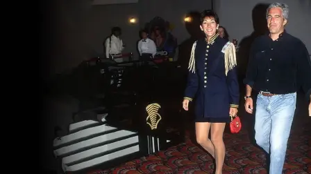 Ghislaine Maxwell, cómplice del delincuente sexual Jeffrey Epstein, fue trasladada a una prisión de Texas, menos estricta que la de Florida donde cumplía condena, informaron este viernes las autoridades penitenciarias.

¡Síguenos en nuestras redes sociales para mantenerte informado!

Twitter: https://twitter.com/eleconomista 
Facebook: https://www.facebook.com/ElEconomista.mx
Instagram: https://www.instagram.com/eleconomistamx
LinkedIn: https://www.linkedin.com/company/el-economista/

#ElEconomista #EETV #JeffreyEpstein