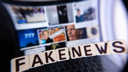 Las redes sociales y apps de mensajería son las principales vías de difusión de fake news en América Latina, con México y Perú entre los países más vulnerables.

Para más información del tema, visita: https://www.eleconomista.com.mx/tecnologia/tercio-mexicanos-reconocer-noticia-falsa-20250728-770127.html

¡Síguenos en nuestras redes sociales para mantenerte informado!

Twitter: https://twitter.com/eleconomista 
Facebook: https://www.facebook.com/ElEconomista.mx
Instagram: https://www.instagram.com/eleconomistamx
LinkedIn: https://www.linkedin.com/company/el-economista/

#ElEconomista #EETV