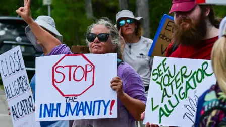 La orden implica la paralización de cualquier actividad de construcción de infraestructuras adicionales a las ya existentes.

Para más información del tema, visita: https://www.eleconomista.com.mx/internacionales/jueza-bloquea-obras-alligator-alcatraz-centro-migrantes-florida-20250807-771723.html

¡Síguenos en nuestras redes sociales para mantenerte informado!

Twitter: https://twitter.com/eleconomista 
Facebook: https://www.facebook.com/ElEconomista.mx
Instagram: https://www.instagram.com/eleconomistamx
LinkedIn: https://www.linkedin.com/company/el-economista/

#ElEconomista #EETV