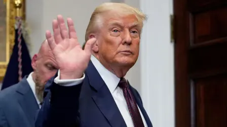 Donald Trump anunció que Chicago será el siguiente objetivo de su controvertida estrategia para reducir la criminalidad en Estados Unidos.

Para más información del tema, visita: https://www.eleconomista.com.mx/internacionales/trump-senala-chicago-proximo-objetivo-plan-crimen-20250822-773921.html

¡Síguenos en nuestras redes sociales para mantenerte informado!

Twitter: https://twitter.com/eleconomista 
Facebook: https://www.facebook.com/ElEconomista.mx
Instagram: https://www.instagram.com/eleconomistamx
LinkedIn: https://www.linkedin.com/company/el-economista/

#ElEconomista #EETV