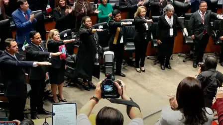 Ministros y ministras de la SCJN toman protesta en el Senado.