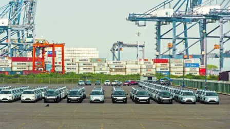 Las exportaciones de productos de México a Estados Unidos aceleraron su crecimiento al subir a una tasa interanual de 8.2% en julio, a 45,366 millones de dólares.
Para más información del tema, visita:https://www.eleconomista.com.mx/empresas/exportaciones-mexico-estados-unidos-aceleran-crecimiento-8-2-julio-20250904-775723.html

Twitter: https://twitter.com/eleconomista   
Sitio web: https://www.eleconomista.com.mx/   
Facebook: https://www.facebook.com/ElEconomista.mx   
 
#ElEconomista#EETV