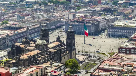 Solo tres grupos consultados anticipan que el Producto Interno Bruto de México podría ubicarse entre cero y 0.9%, siendo BNP Paribas quien tiene la previsión más baja en 0.5 por ciento.

Para más información del tema, visita: https://www.eleconomista.com.mx/economia/mercado-mantiene-expectativa-pib-1-4-2026-dias-conocer-paquete-economico-encuesta-citi-20250905-775998.html

¡Síguenos en nuestras redes sociales para mantenerte informado!

Twitter: https://twitter.com/eleconomista 
Facebook: https://www.facebook.com/ElEconomista.mx
Instagram: https://www.instagram.com/eleconomistamx
LinkedIn: https://www.linkedin.com/company/el-economista/

#ElEconomista #EETV