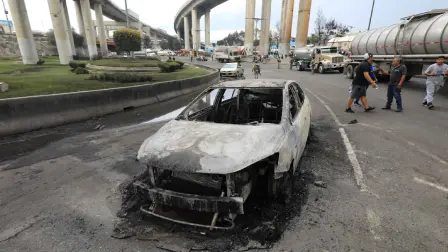 De acuerdo con las investigaciones de la fiscalía local, es probable que el accidente se haya producido porque el vehículo pesado viajaba con exceso de velocidad.

Para más información del tema, visita: https://www.eleconomista.com.mx/politica/eleva-17-cifra-fallecidos-explosion-pipa-gas-iztapalapa-20250916-777414.html

¡Síguenos en nuestras redes sociales para mantenerte informado!

Twitter: https://twitter.com/eleconomista 
Facebook: https://www.facebook.com/ElEconomista.mx
Instagram: https://www.instagram.com/eleconomistamx
LinkedIn: https://www.linkedin.com/company/el-economista/

#ElEconomista #Iztapalapa #Pipa