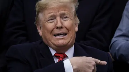 El presidente de Estados Unidos, Donald Trump, desligó la cancelación del programa del cómico Jimmy Kimmel en la cadena ABC de un posible conflicto sobre libertad de expresión y aseguró que, en su opinión, "debería haber sido despedido hace mucho tiempo".

Para más información del tema, visita: https://www.eleconomista.com.mx/internacionales/trump-celebra-cancelacion-programa-jimmy-kimmel-debieron-despedirlo-dice-20250918-777714.html

¡Síguenos en nuestras redes sociales para mantenerte informado!

Twitter: https://twitter.com/eleconomista 
Facebook: https://www.facebook.com/ElEconomista.mx
Instagram: https://www.instagram.com/eleconomistamx
LinkedIn: https://www.linkedin.com/company/el-economista/

#ElEconomista #EETV