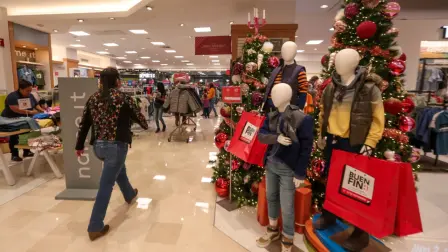 Especialistas sugieren usar esta forma de pago sólo en bienes duraderos, fijar un presupuesto y limitarse a una sola plataforma para mantener el control de las compras de fin de año.

Para más información del tema, visita: https://www.eleconomista.com.mx/finanzaspersonales/buen-2025-esquema-compra-paga-poner-riesgo-tus-finanzas-20250922-777964.html

¡Síguenos en nuestras redes sociales para mantenerte informado!

Twitter: https://twitter.com/eleconomista
Facebook: https://www.facebook.com/ElEconomista.mx
Instagram: https://www.instagram.com/eleconomistamx
LinkedIn: https://www.linkedin.com/company/el-economista/

#ElEconomista #EETV