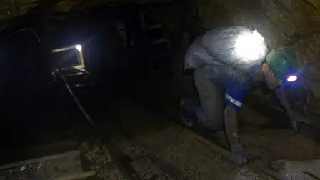 Los accidentes en minas son recurrentes y con frecuencia mortíferos en Colombia, especialmente en canteras de carbón y en minas ilegales.

Para más información del tema, visita: https://www.eleconomista.com.mx/internacionales/rescatan-vida-23-mineros-atrapados-yacimiento-oro-colombia-20250924-778580.html

¡Síguenos en nuestras redes sociales para mantenerte informado!

Twitter: https://twitter.com/eleconomista 
Facebook: https://www.facebook.com/ElEconomista.mx
Instagram: https://www.instagram.com/eleconomistamx
LinkedIn: https://www.linkedin.com/company/el-economista/

#ElEconomista #EETV