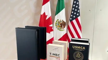 No habrá Cuarto de Junto que acompañe al gobierno de México en la revisión del acuerdo comercial con Estados Unidos y Canadá (T-MEC), como tradicionalmente se conoce, donde solo había representación empresarial en las negociaciones, advirtió el subsecretario de industria y comercio de la Secretaría de Economía, Vidal Llerenas.

Para más información del tema, visita: https://www.eleconomista.com.mx/empresas/secretaria-economia-confirma-habra-cuarto-acompanando-negociaciones-t-mec-20250925-778713.html

¡Síguenos en nuestras redes sociales para mantenerte informado!

Twitter: https://twitter.com/eleconomista 
Facebook: https://www.facebook.com/ElEconomista.mx
Instagram: https://www.instagram.com/eleconomistamx
LinkedIn: https://www.linkedin.com/company/el-economista/

#ElEconomista #EETV