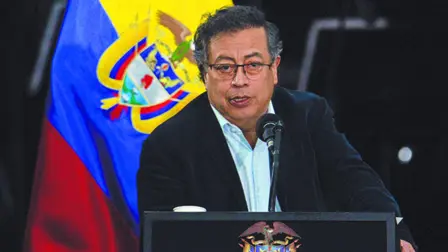 Hamás celebró la decisión de Gustavo Petro de expulsar a la legación israelí tras la detención de dos colombianas en la flotilla hacia Gaza.
 
¡Síguenos en nuestras redes sociales para mantenerte informado!

Twitter: https://twitter.com/eleconomista 
Facebook: https://www.facebook.com/ElEconomista.mx
Instagram: https://www.instagram.com/eleconomistamx
LinkedIn: https://www.linkedin.com/company/el-economista/

#ElEconomista #EETV