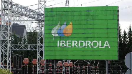 El grupo Cox convocó una junta extraordinaria de accionistas para el próximo 4 de noviembre, en primera convocatoria, para aprobar la compra de los negocios de Iberdrola en México por un importe de 4,200 millones de dólares, según informó este viernes la compañía a la Comisión Nacional del Mercado de Valores (CNMV).

Para más información del tema, visita: https://www.eleconomista.com.mx

¡Síguenos en nuestras redes sociales para mantenerte informado!

Twitter: https://twitter.com/eleconomista
Facebook: https://www.facebook.com/ElEconomista.mx
Instagram: https://www.instagram.com/eleconomistamx
LinkedIn: https://www.linkedin.com/company/el-economista/

#ElEconomista #EETV