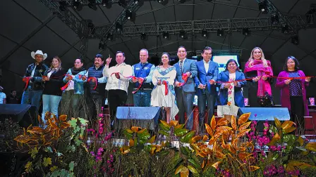Ángel Garduño García, rector de la UACh, encabezó la inauguración de la XXX Feria Nacional de la Cultura Rural, en Texcoco.