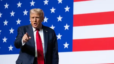 Han defendido que, "desde el momento en que Trump llegó a la Casa Blanca, se ha podido entrever la luz entre tanta oscuridad".