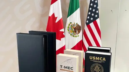 Como preparación a las reuniones, se distribuyó un cuestionario a los distintos sectores estratégicos, para recabar información y llevar a cabo un análisis estadístico de los mismos, clasificando aportaciones según capítulos del T-MEC.

Para más información del tema, visita: https://www.eleconomista.com.mx/empresas/avanzan-consultas-sobre-t-mec-sectores-estados-20251012-781166.html

¡Síguenos en nuestras redes sociales para mantenerte informado!

Twitter: https://twitter.com/eleconomista 
Facebook: https://www.facebook.com/ElEconomista.mx
Instagram: https://www.instagram.com/eleconomistamx
LinkedIn: https://www.linkedin.com/company/el-economista/

#ElEconomista #TMEC #Consultas