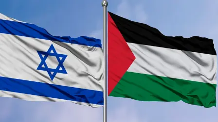 Banderas de Israel y Palestina.