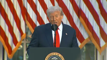 El presidente Donald Trump elogió el martes al activista asesinado Charlie Kirk como un "mártir por la verdad y la libertad" al otorgarle póstumamente el máximo honor civil de Estados Unidos.

¡Síguenos en nuestras redes sociales para mantenerte informado!

Twitter: https://twitter.com/eleconomista 
Facebook: https://www.facebook.com/ElEconomista.mx
Instagram: https://www.instagram.com/eleconomistamx
LinkedIn: https://www.linkedin.com/company/el-economista/

#ElEconomista #Trump #CharlieKirk