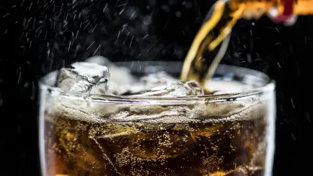 Representantes de la industria refresquera y el gobierno federal llegaron a un acuerdo en cuanto a la actualización de la cuota del IEPS a bebidas azucaradas, logrando reducir la cuota propuesta en productos "light" y "cero".

Para más información del tema, visita: https://www.eleconomista.com.mx/economia/refresqueros-gobierno-acuerdan-aumento-ieps-1-5-pesos-litro-bebidas-light-cero-20251016-782124.html

¡Síguenos en nuestras redes sociales para mantenerte informado!

Twitter: https://twitter.com/eleconomista
Facebook: https://www.facebook.com/ElEconomista.mx
Instagram: https://www.instagram.com/eleconomistamx
LinkedIn: https://www.linkedin.com/company/el-economista/

#ElEconomista #EETV