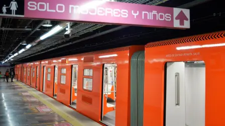 Con esta medida, el STC busca garantizar que todos los sistemas funcionen correctamente antes de la entrada en operación del tramo Chapultepec-Observatorio prevista para las próximas semanas.

Para más información del tema, visita: https://www.eleconomista.com.mx/politica/linea-1-metro-cerrara-22-00-horas-dos-fines-semana-pruebas-previas-reapertura-20251018-782158.html

¡Síguenos en nuestras redes sociales para mantenerte informado!

Twitter: https://twitter.com/eleconomista 
Facebook: https://www.facebook.com/ElEconomista.mx
Instagram: https://www.instagram.com/eleconomistamx
LinkedIn: https://www.linkedin.com/company/el-economista/

#ElEconomista #Metro #Línea1