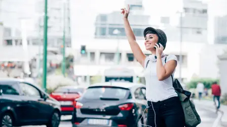 El servicio de taxis por aplicación solicitó a la Guardia Nacional acatar la medida y no detener a sus conductores.

Para más información del tema, visita: https://www.eleconomista.com.mx/empresas/uber-llevar-recoger-pasajeros-aeropuertos-mexico-20251027-783699.html

¡Síguenos en nuestras redes sociales para mantenerte informado!

Twitter: https://twitter.com/eleconomista 
Facebook: https://www.facebook.com/ElEconomista.mx
Instagram: https://www.instagram.com/eleconomistamx
LinkedIn: https://www.linkedin.com/company/el-economista/

#ElEconomista #EETV