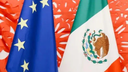 Banderas de la Unión Europea y México.