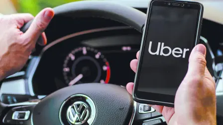 La Secretaría de Infraestructura, Comunicaciones y Transportes aclaró que las plataformas como Uber no cuentan con autorización para ofrecer transporte en aeropuertos, pese al amparo que la empresa promovió.

Para más información del tema, visita: https://www.eleconomista.com.mx/empresas/sict-desmiente-uber-confirma-choferes-operar-aeropuertos-pais-20251030-784270.html 

¡Síguenos en nuestras redes sociales para mantenerte informado!

Twitter: https://twitter.com/eleconomista 
Facebook: https://www.facebook.com/ElEconomista.mx
Instagram: https://www.instagram.com/eleconomistamx
LinkedIn: https://www.linkedin.com/company/el-economista/

#ElEconomista #EETV