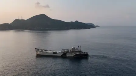 Sin que se especificara si se trata de adolescentes mexicanos, la fiscalía indicó que provienen del estado de Chiapas.

Para más información del tema, visita: https://www.eleconomista.com.mx/politica/marina-mexico-rescata-28-adolescentes-embarcacion-pacifico-20251030-784317.html

¡Síguenos en nuestras redes sociales para mantenerte informado!

Twitter: https://twitter.com/eleconomista 
Facebook: https://www.facebook.com/ElEconomista.mx
Instagram: https://www.instagram.com/eleconomistamx
LinkedIn: https://www.linkedin.com/company/el-economista/

#ElEconomista #EETV