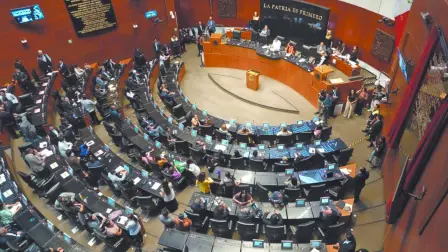 El Senado de la República aún tiene pendiente la discusión de la Ley de Ingresos de la Federación (LIF) 2026, la cual debe ser aprobada antes de que termine el 31 de octubre próximo.

Para más información del tema, visita: https://www.eleconomista.com.mx/economia/senadores-avalan-impuestos-videojuegos-violentos-bebidas-light-asi-mayores-facultades-factureras-20251028-783995.html

¡Síguenos en nuestras redes sociales para mantenerte informado!

Twitter: https://twitter.com/eleconomista 
Facebook: https://www.facebook.com/ElEconomista.mx
Instagram: https://www.instagram.com/eleconomistamx
LinkedIn: https://www.linkedin.com/company/el-economista/

#ElEconomista #EETV