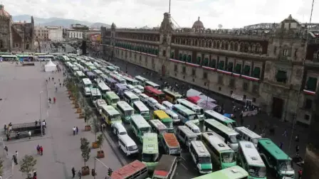 Las movilizaciones en el norte del Edomex y con dirección a la CDMX iniciarán en punto de las 07:00 horas.

Para más información del tema, visita: https://www.eleconomista.com.mx/politica/transportistas-edomex-anuncian-mega-marcha-rumbo-cdmx-3-noviembre-20251102-784668.html

¡Síguenos en nuestras redes sociales para mantenerte informado!

Twitter: https://twitter.com/eleconomista 
Facebook: https://www.facebook.com/ElEconomista.mx
Instagram: https://www.instagram.com/eleconomistamx
LinkedIn: https://www.linkedin.com/company/el-economista/
T

#ElEconomista #EETV