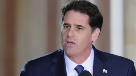 Ron Dermer, cercano aliado del primer ministro, Benjamin Netanyahu, presentó este martes su dimisión como ministro de Asuntos Estratégicos de Israel.